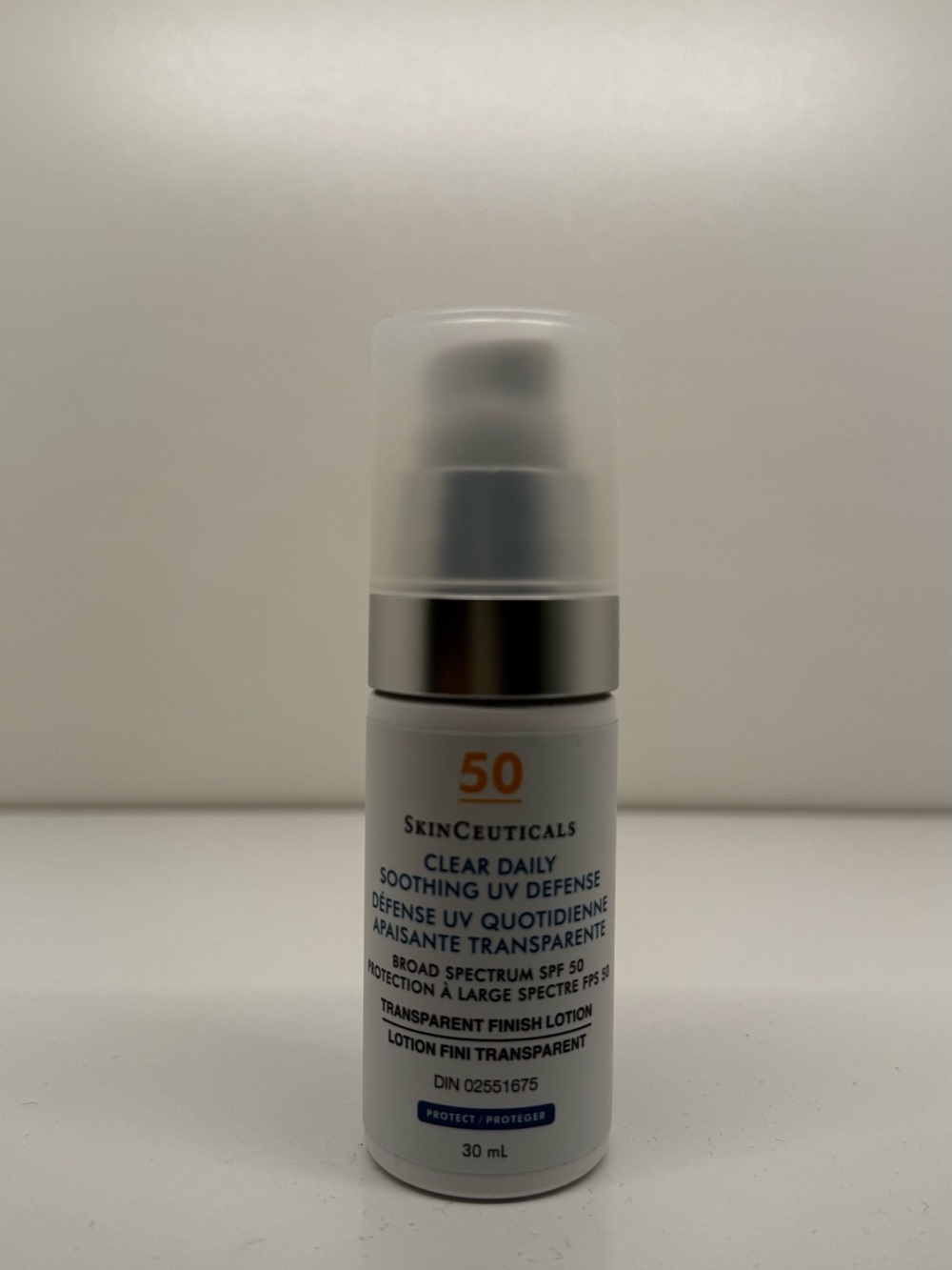 SkinCeuticals SPF 50 Clear Daily Soothing UV Defense - White with Silver Accents
